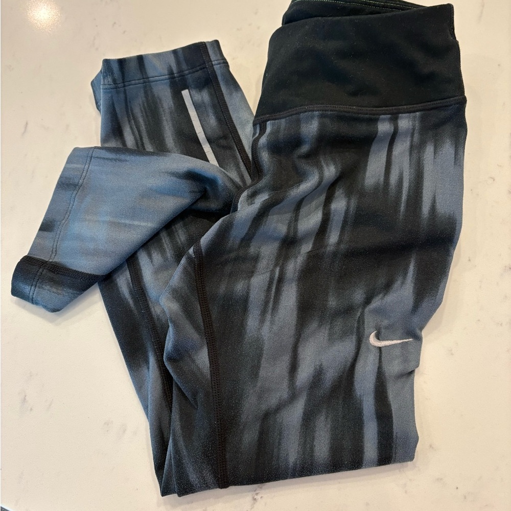 Nike Black and Gray Patterned fleece-like Leggings